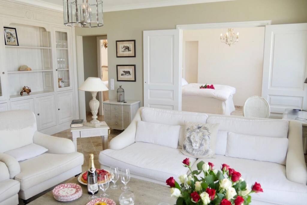 Bord De Mer - Ac, Wifi, Chic, Sea View, Beach 2 Minutes Walk Antibes Esterno foto
