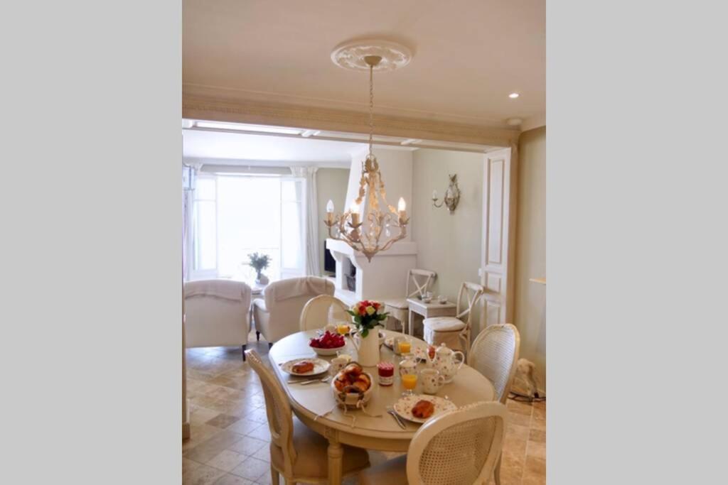 Bord De Mer - Ac, Wifi, Chic, Sea View, Beach 2 Minutes Walk Antibes Esterno foto